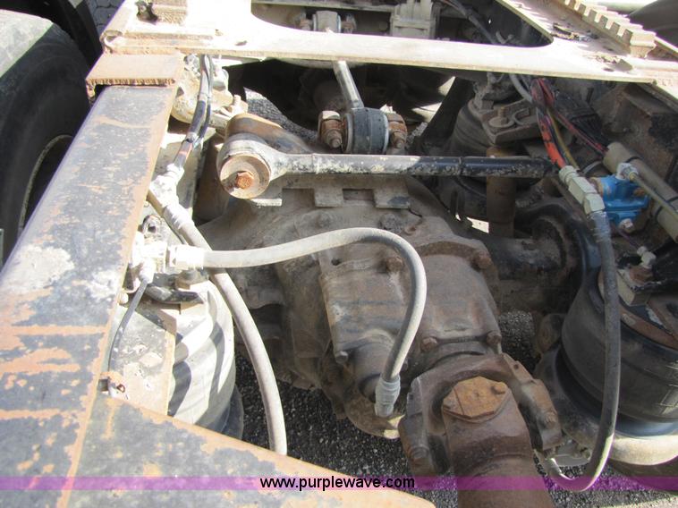 image for item 5291 1992 Kenworth Construct T400 semi truck