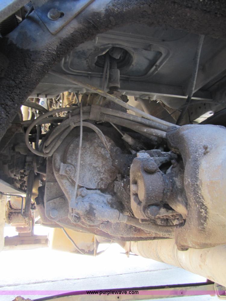 image for item 5292 1993 Ford LTL9000 truck