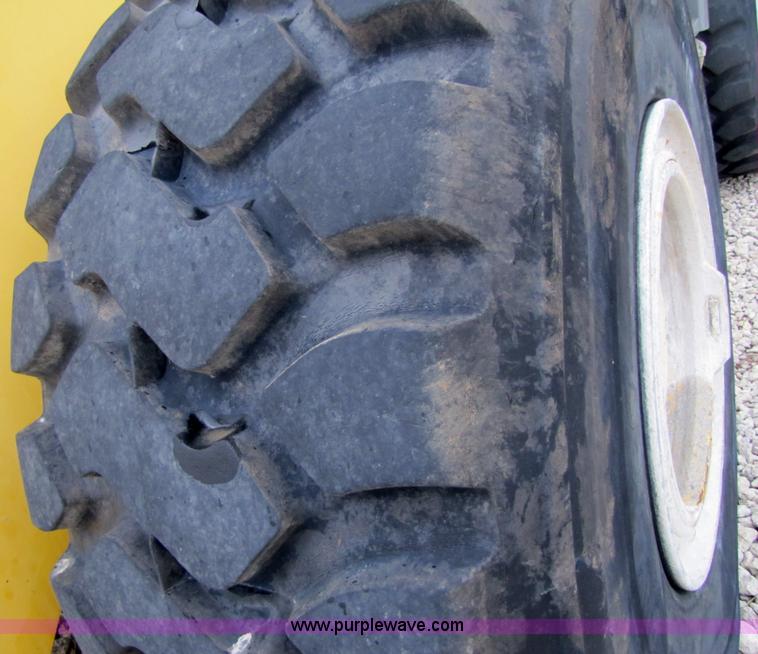 image for item 5299 1998 Komatsu WA450-3 wheel loader