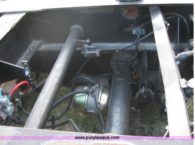 image for item 5567 1984 Talbert 39' lowboy trailer