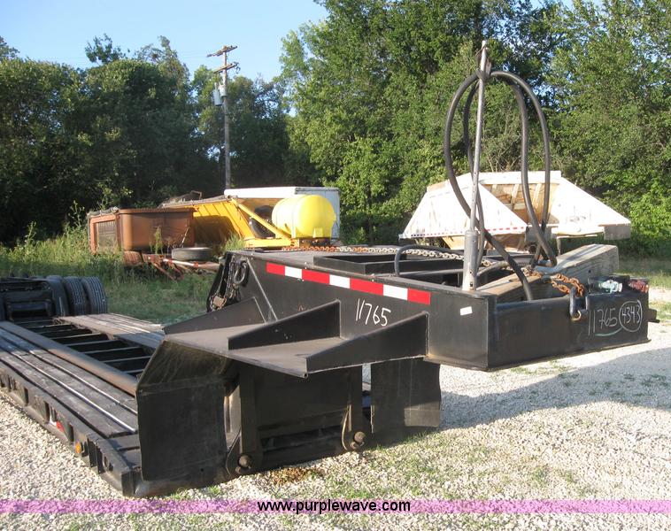 image for item 5567 1984 Talbert 39' lowboy trailer