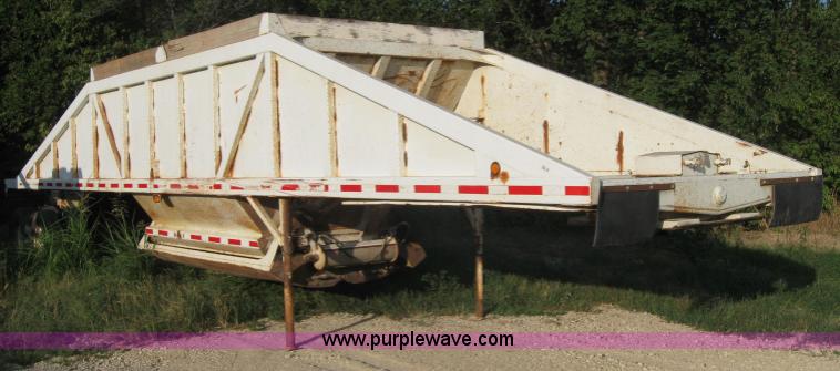 image for item 5568 1990 Ranco 42' bottom dump trailer