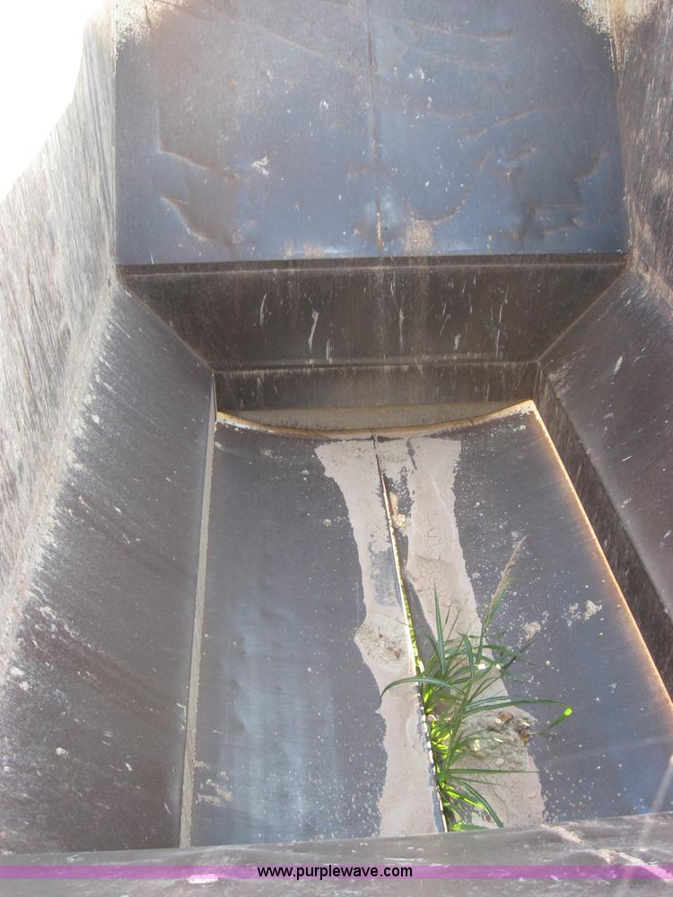 image for item 5568 1990 Ranco 42' bottom dump trailer