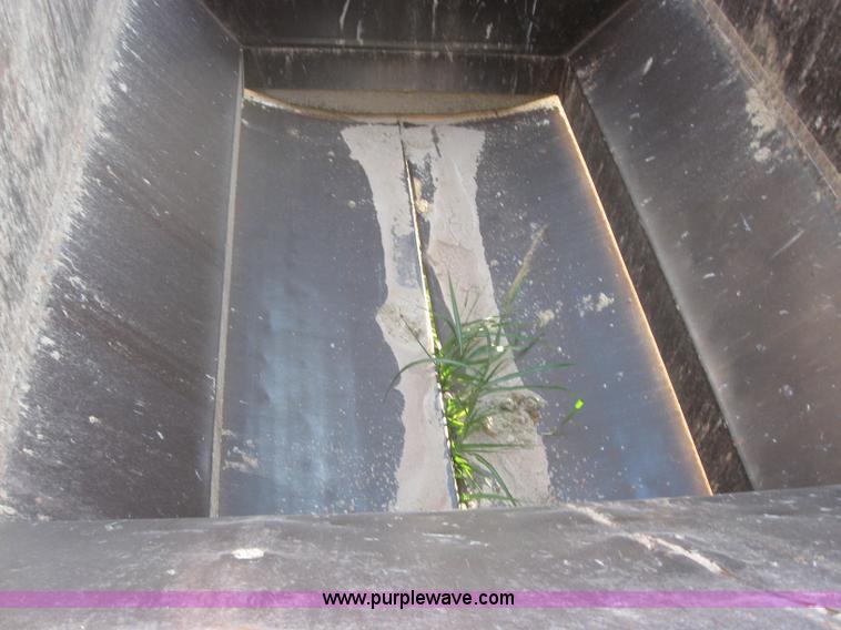 image for item 5568 1990 Ranco 42' bottom dump trailer