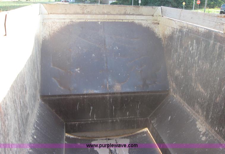 image for item 5568 1990 Ranco 42' bottom dump trailer