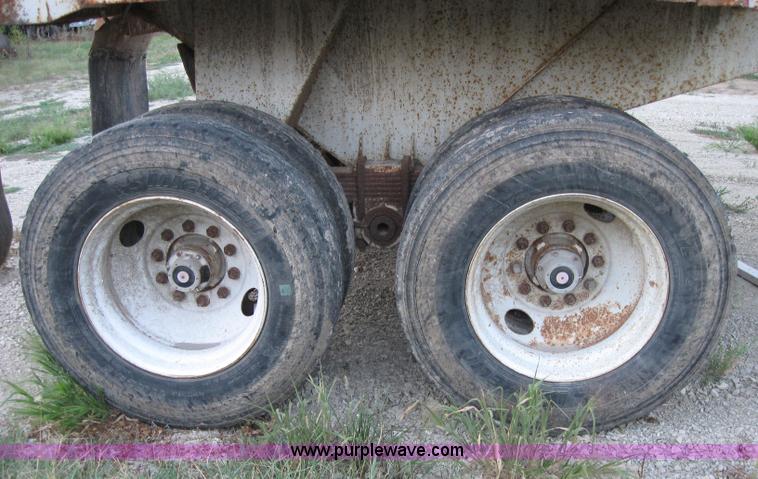 image for item 5569 1996 Reliant 31' end dump trailer