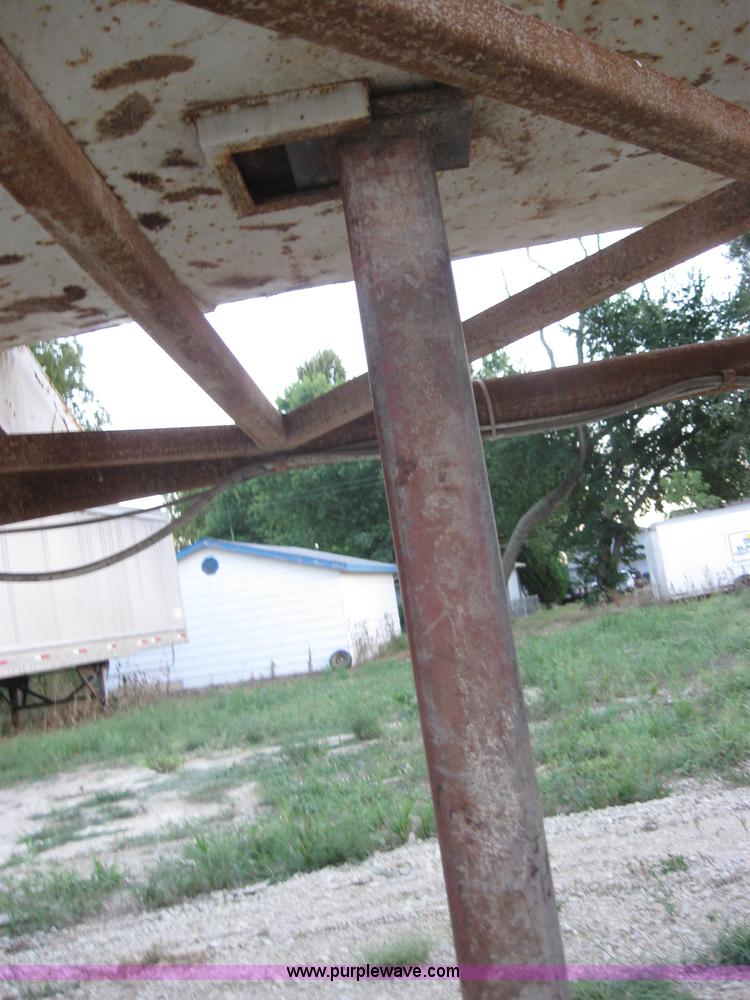 image for item 5569 1996 Reliant 31' end dump trailer