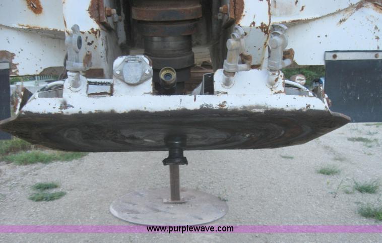 image for item 5569 1996 Reliant 31' end dump trailer