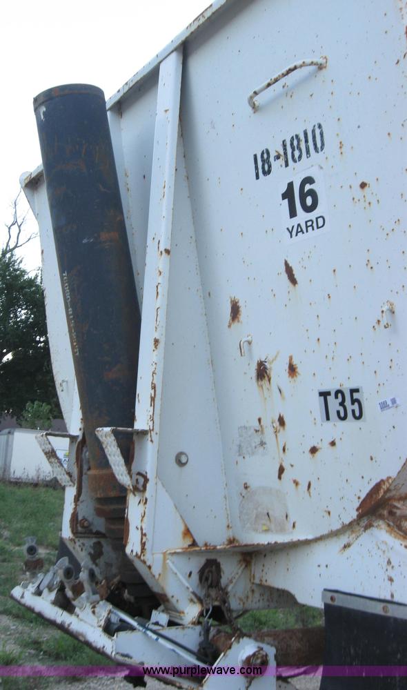 image for item 5569 1996 Reliant 31' end dump trailer