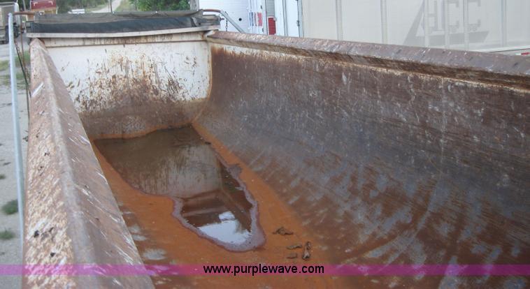 image for item 5569 1996 Reliant 31' end dump trailer