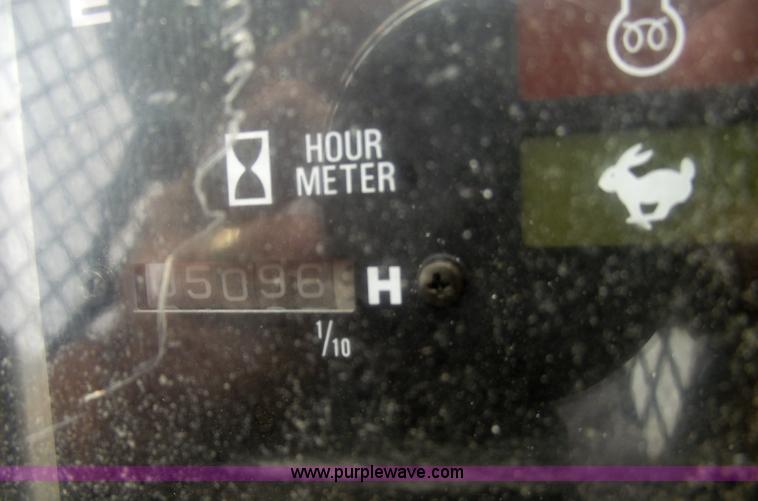 image for item 5787 2002 Takeuchi TL150 skid steer