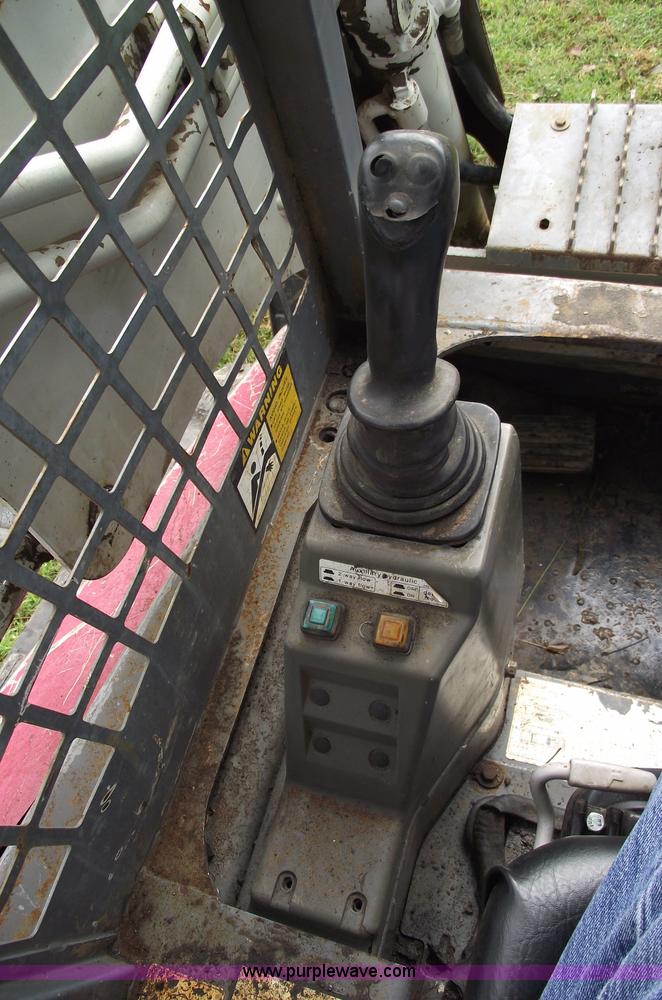 image for item 5787 2002 Takeuchi TL150 skid steer