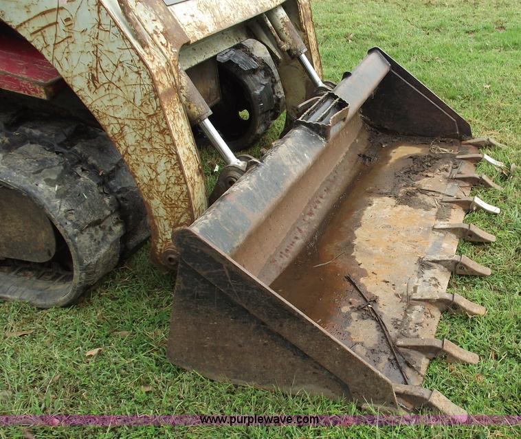 image for item 5787 2002 Takeuchi TL150 skid steer