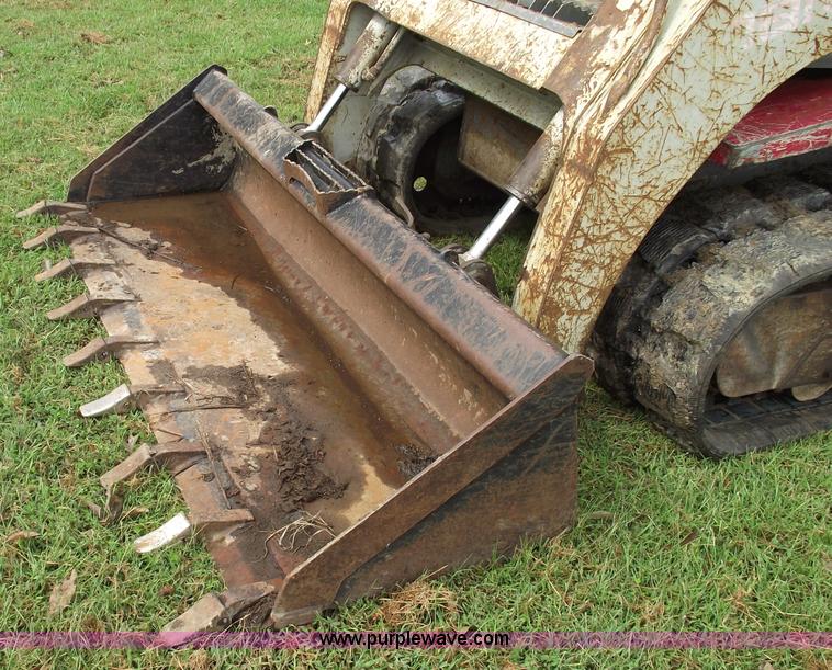 image for item 5787 2002 Takeuchi TL150 skid steer