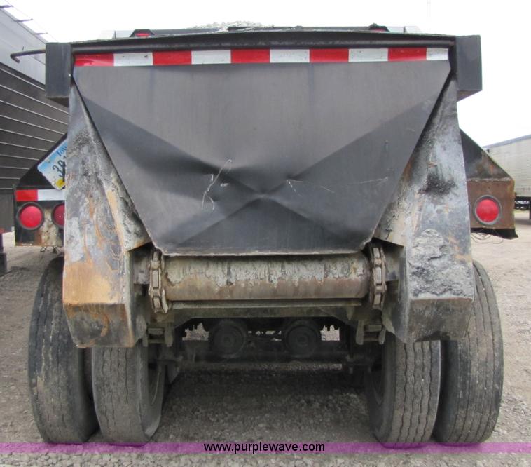 image for item 5813 1988 Flowboy 40' trailer