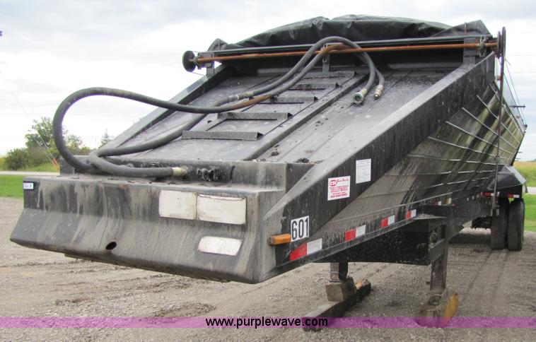 image for item 5813 1988 Flowboy 40' trailer