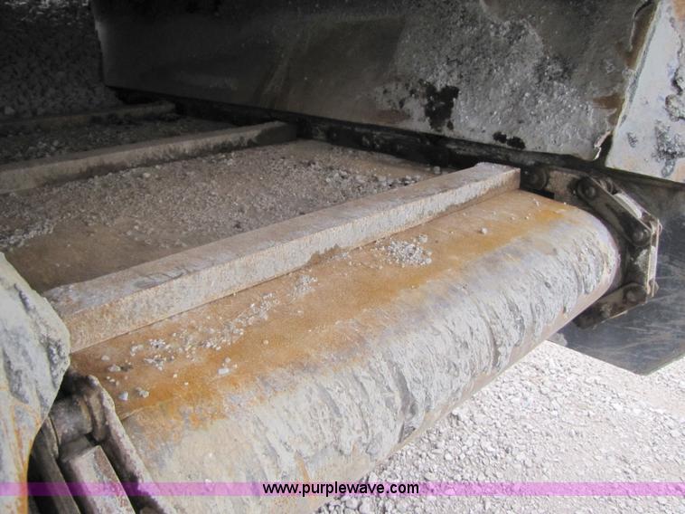 image for item 5813 1988 Flowboy 40' trailer