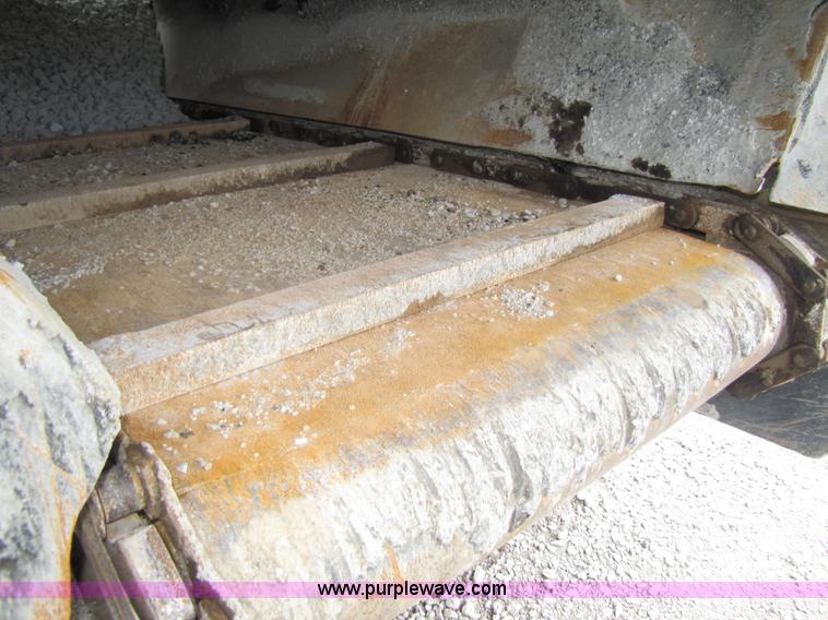 image for item 5813 1988 Flowboy 40' trailer