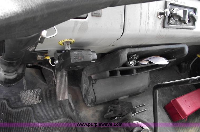 image for item 5821 1995 Freightliner FL70  truck with 20' bed