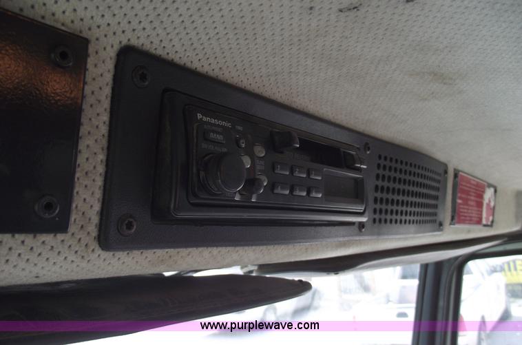 image for item 5821 1995 Freightliner FL70  truck with 20' bed