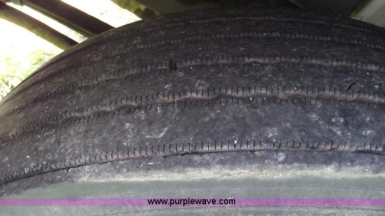 image for item 5821 1995 Freightliner FL70  truck with 20' bed