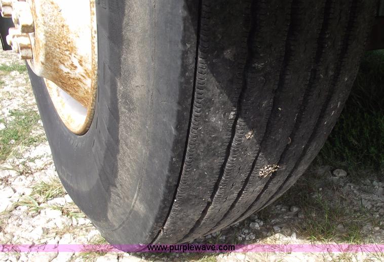 image for item 5821 1995 Freightliner FL70  truck with 20' bed