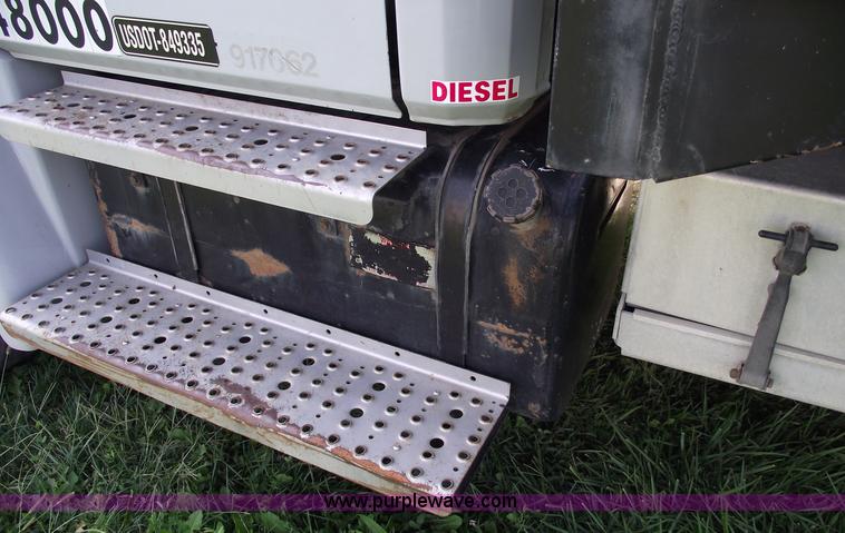 image for item 5821 1995 Freightliner FL70  truck with 20' bed