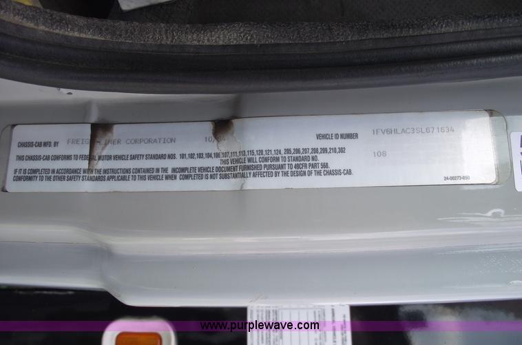 image for item 5821 1995 Freightliner FL70  truck with 20' bed