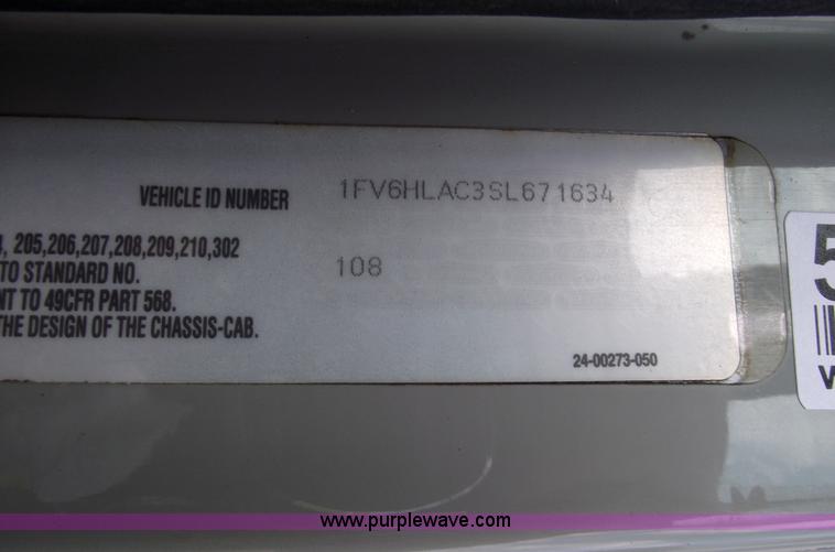 image for item 5821 1995 Freightliner FL70  truck with 20' bed