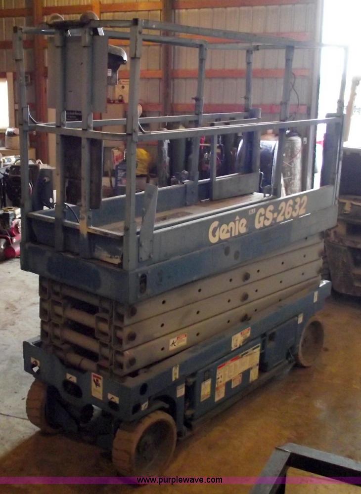 image for item 5843 2004 Genie GS-2632 scissor lift