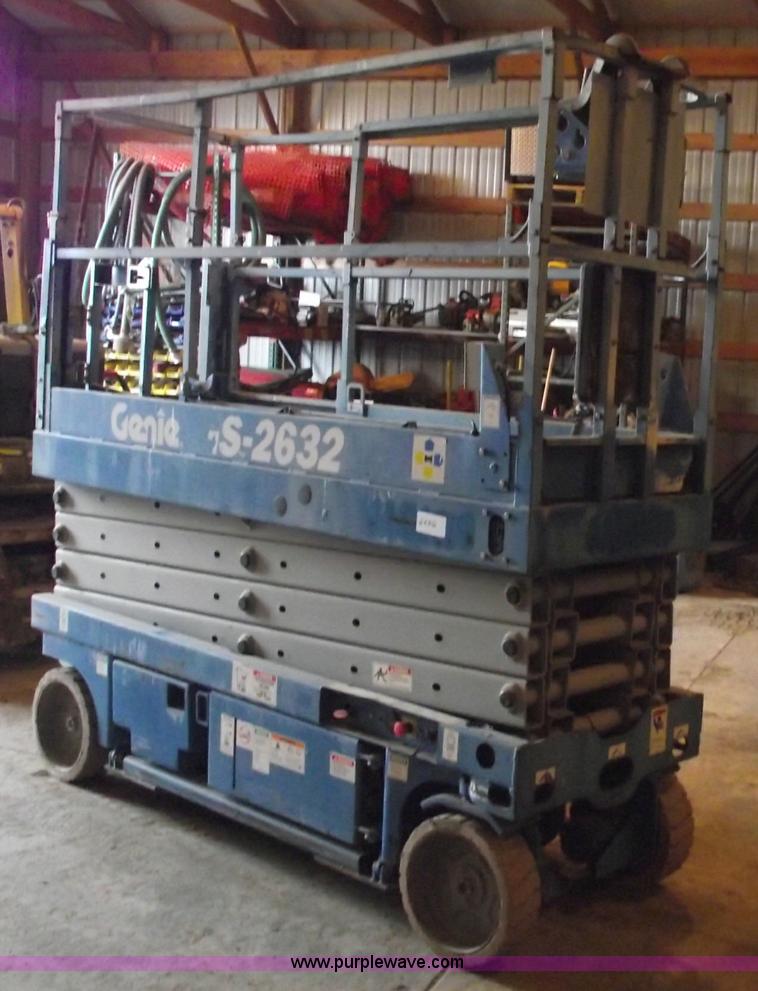 image for item 5843 2004 Genie GS-2632 scissor lift