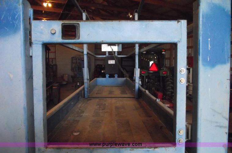 image for item 5843 2004 Genie GS-2632 scissor lift