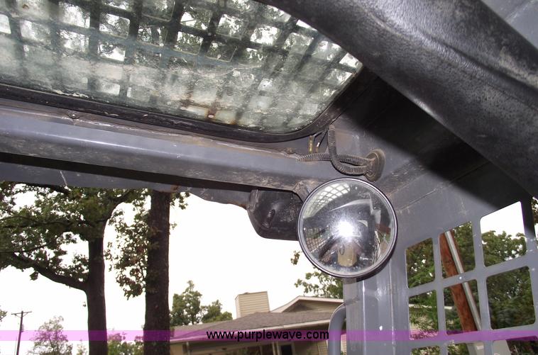 image for item 5855 2009 Takeucki TL120 skid steer