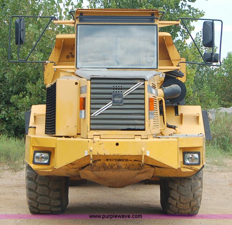 image for item 6040 1997 Volvo A30C articulated dump truck