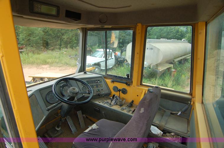 image for item 6040 1997 Volvo A30C articulated dump truck