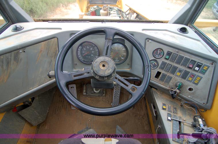 image for item 6040 1997 Volvo A30C articulated dump truck