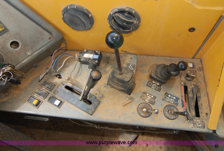 image for item 6040 1997 Volvo A30C articulated dump truck