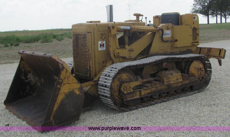 image for item 6843 International 150B track loader