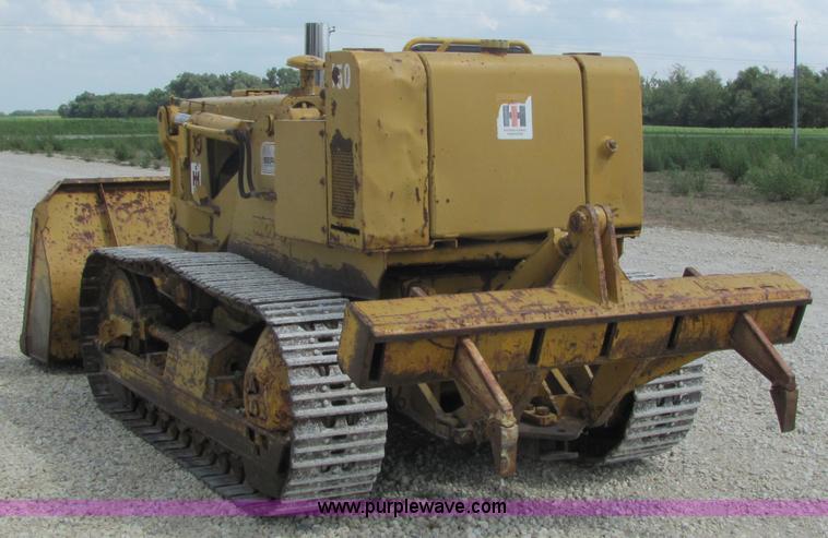 image for item 6843 International 150B track loader