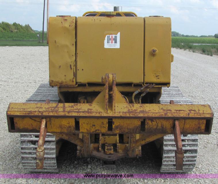 image for item 6843 International 150B track loader