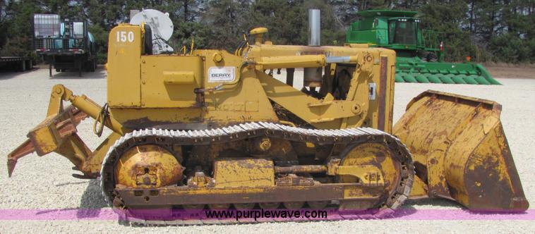 image for item 6843 International 150B track loader