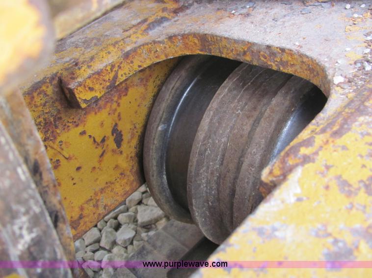 image for item 6843 International 150B track loader