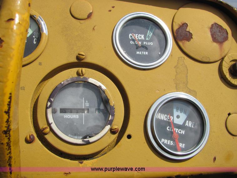 image for item 6843 International 150B track loader