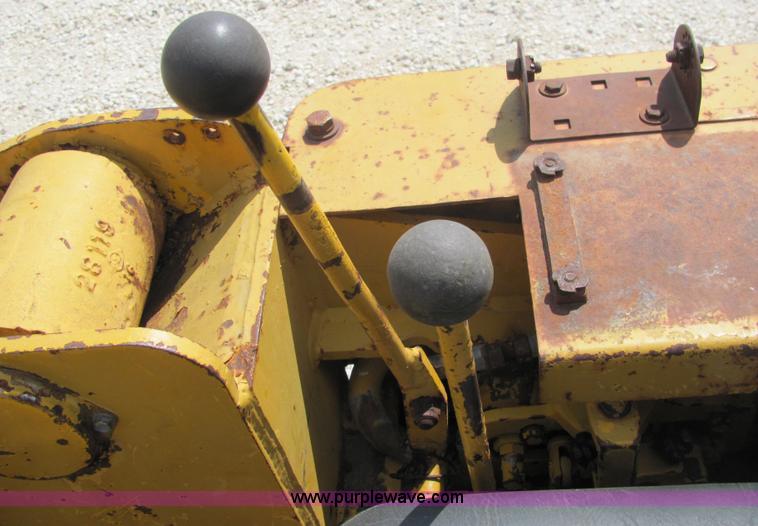 image for item 6843 International 150B track loader