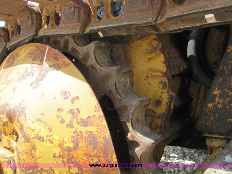 image for item 6843 International 150B track loader