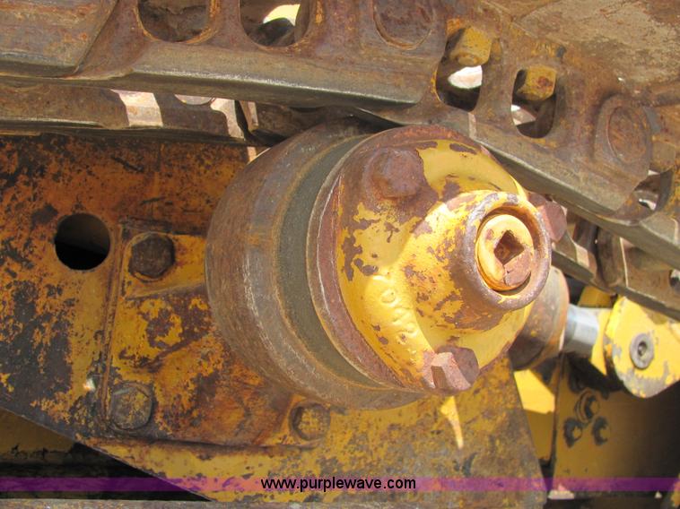 image for item 6843 International 150B track loader