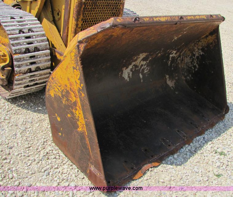 image for item 6843 International 150B track loader
