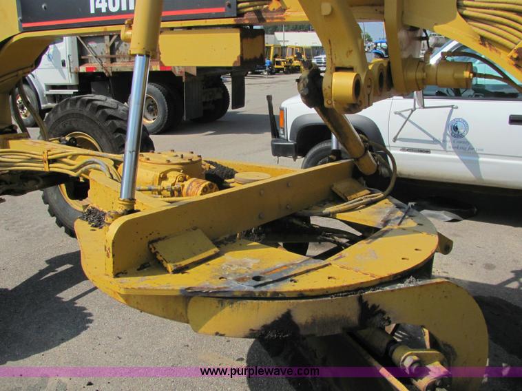 image for item 6955 1995 Caterpillar 140H motor grader