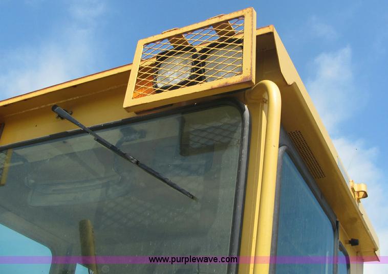 image for item 6955 1995 Caterpillar 140H motor grader