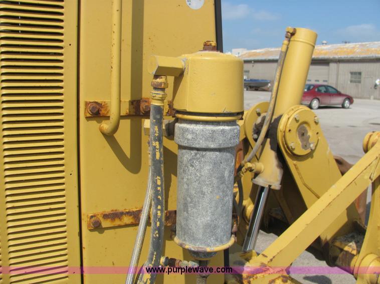 image for item 6955 1995 Caterpillar 140H motor grader